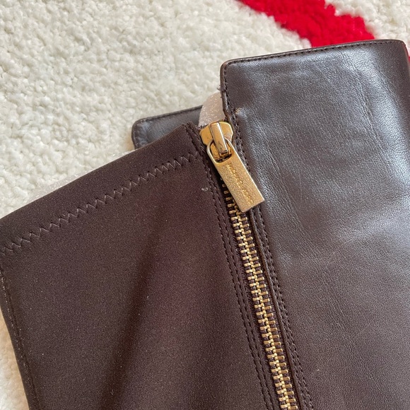 gently worn, beautiful mk boots. - Picture 2 of 6